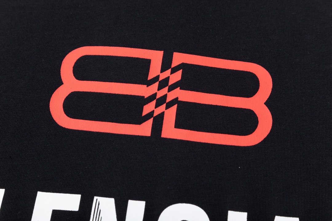 【2026】【BALENCIAGA  公式旗艦店】バレンシアガ  Tシャツ ご好評に付き再入荷！-BRAND OFF