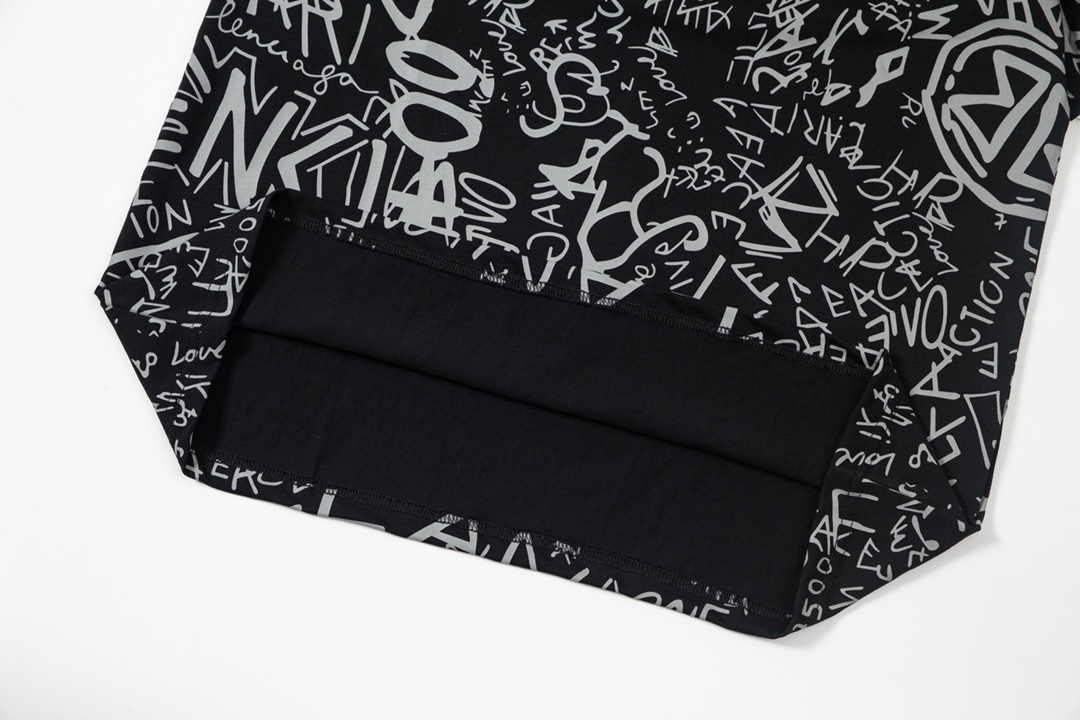 【2026】【BALENCIAGA  公式旗艦店】バレンシアガ  Tシャツ ご好評に付き再入荷！-BRAND OFF