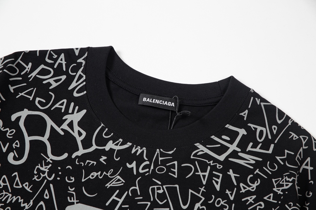 【2026】【BALENCIAGA  公式旗艦店】バレンシアガ  Tシャツ ご好評に付き再入荷！-BRAND OFF