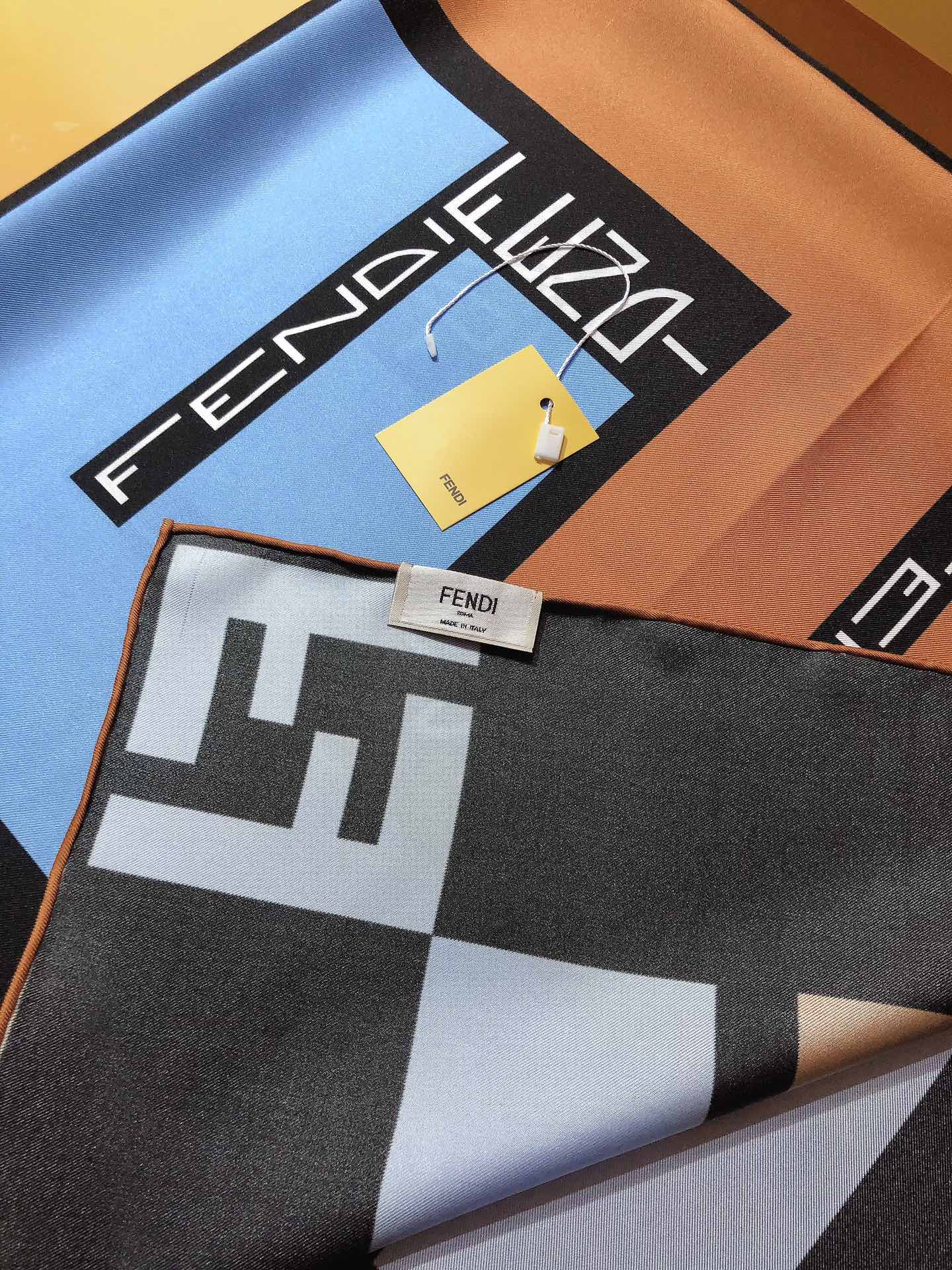 【FENDI  フェンディ】スカーフ90*90CM   241109-BRAND OFF