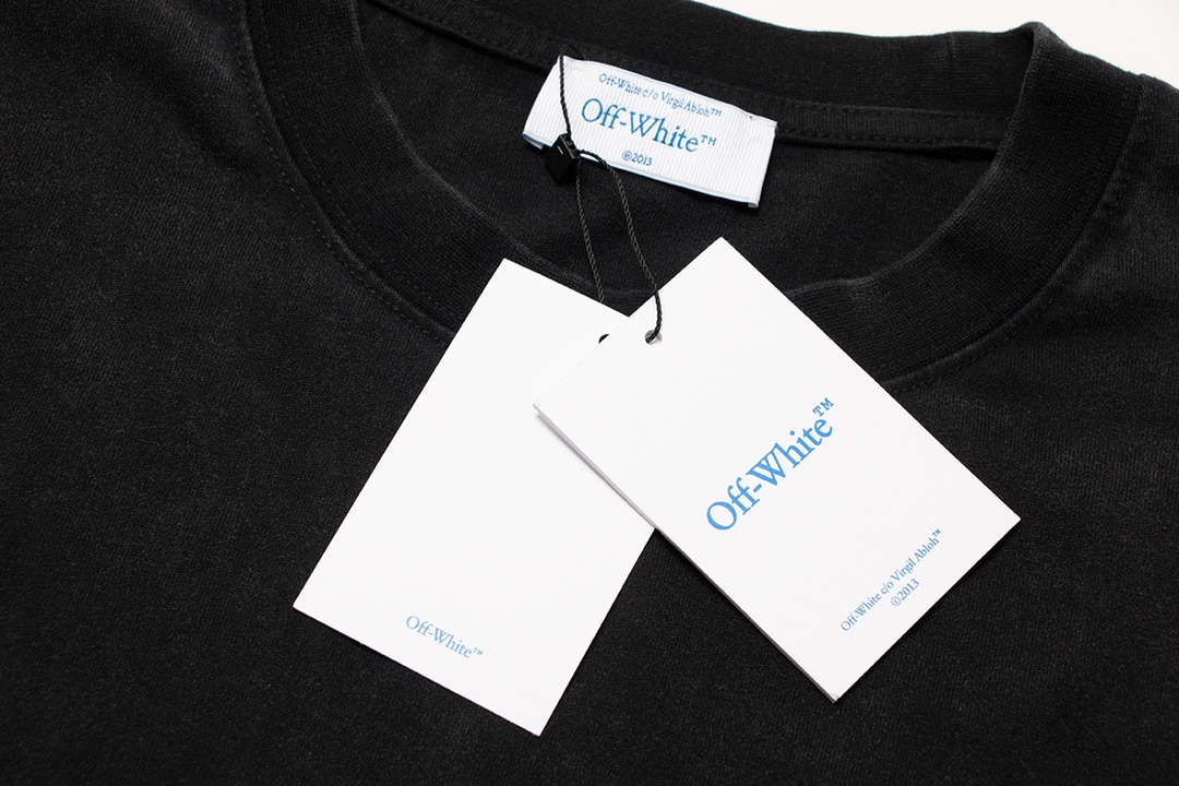 【OFF-WHITE 公式旗艦店】オフホワイト  Tシャツ ご好評に付き再入荷！24629-BRAND OFF