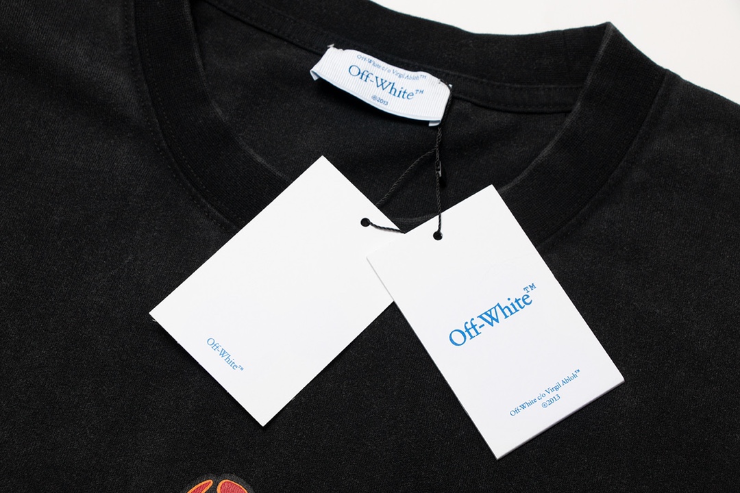 【OFF-WHITE 公式旗艦店】オフホワイト  Tシャツ ご好評に付き再入荷！24629-BRAND OFF