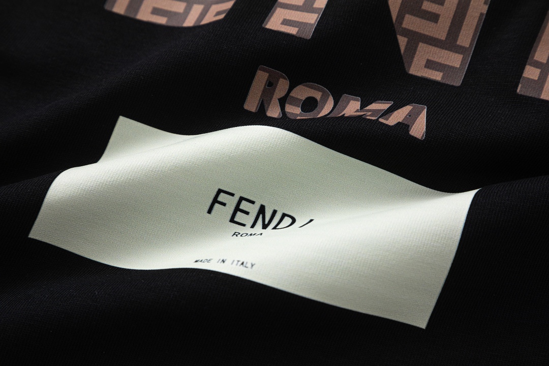 【2026】【FENDI 公式旗艦店】フェンディ   Tシャツ ご好評に付き再入荷！-BRAND OFF