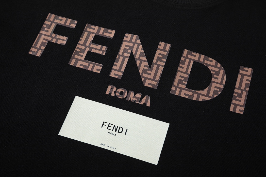 【2026】【FENDI 公式旗艦店】フェンディ   Tシャツ ご好評に付き再入荷！-BRAND OFF