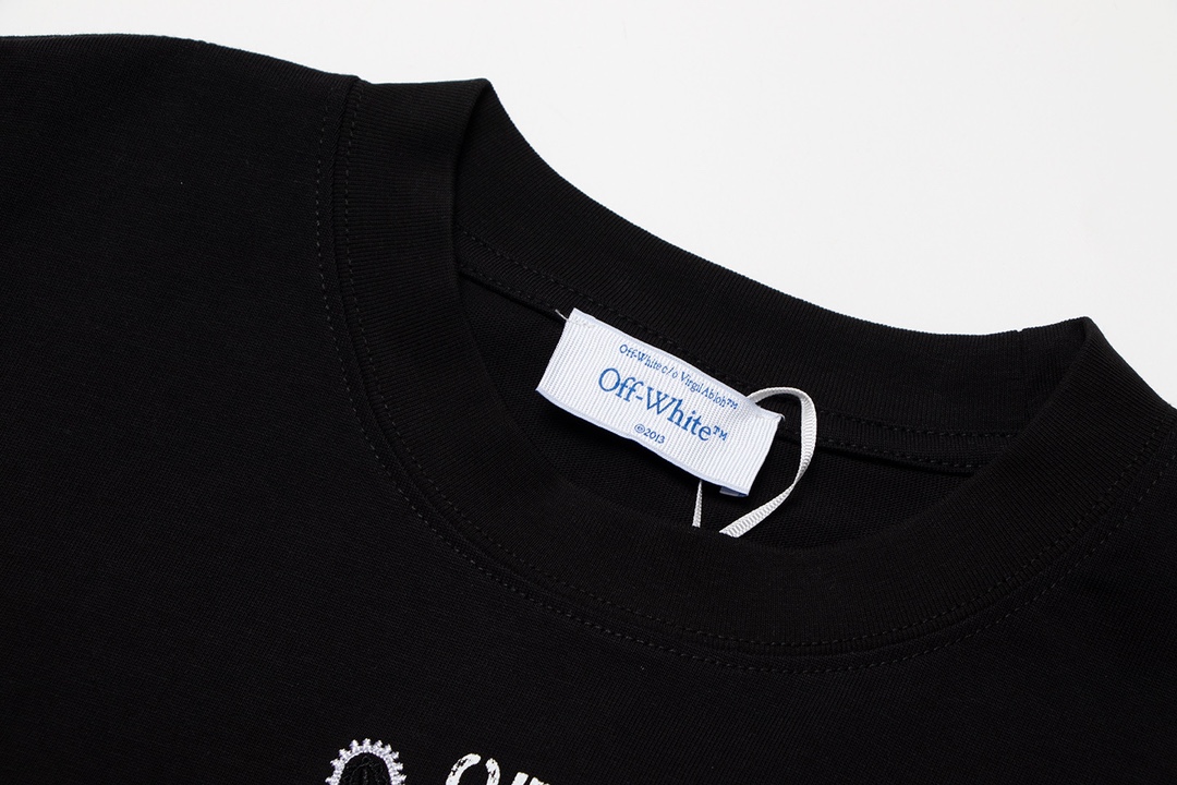 【OFF-WHITE 公式旗艦店】オフホワイト  Tシャツ ご好評に付き再入荷！-BRAND OFF