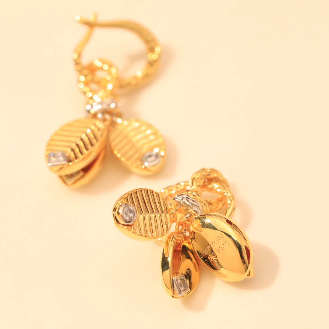 【CARTIER】 カルティエ   ファッションスタイルのイヤリング-BRAND OFF