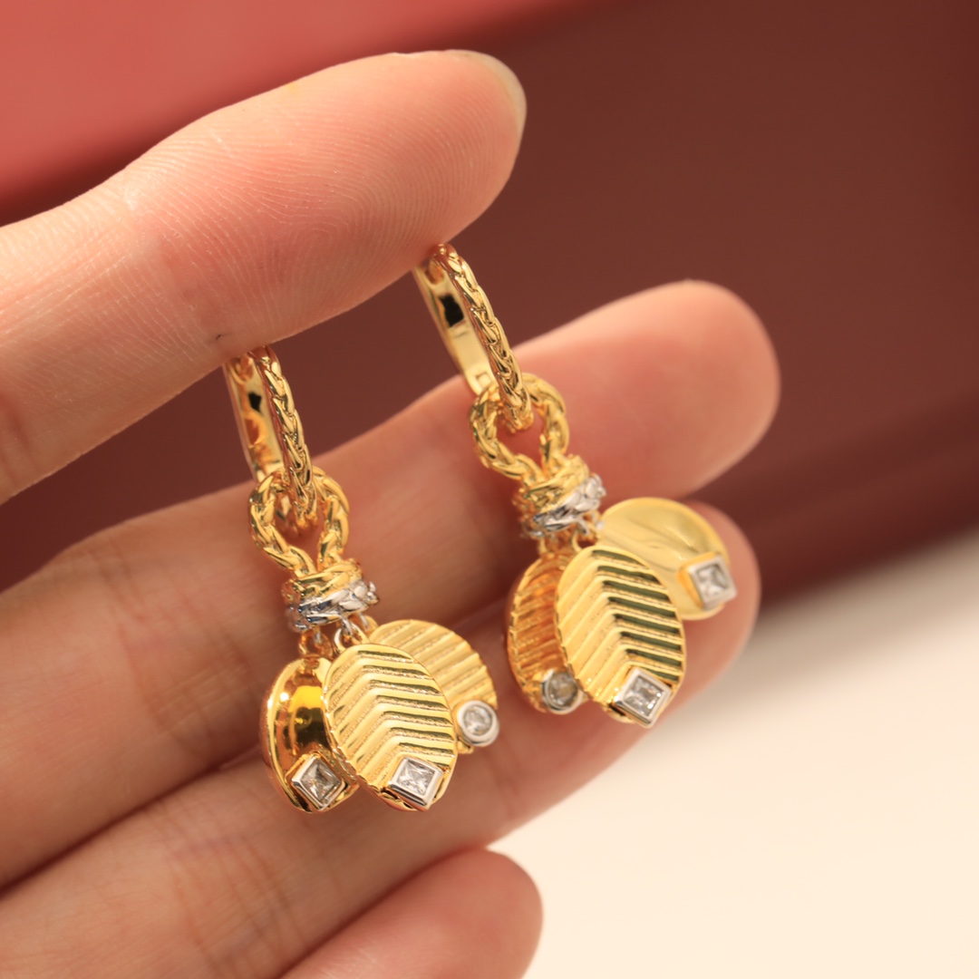 【CARTIER】 カルティエ   ファッションスタイルのイヤリング-BRAND OFF