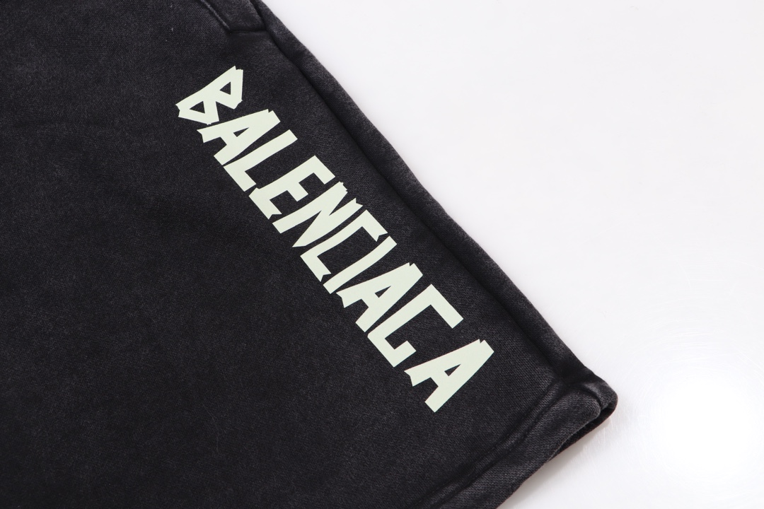 【BALENCIAGA  公式旗艦店】バレンシアガ   ショートパンツ  ご好評に付き再入荷！-BRAND OFF