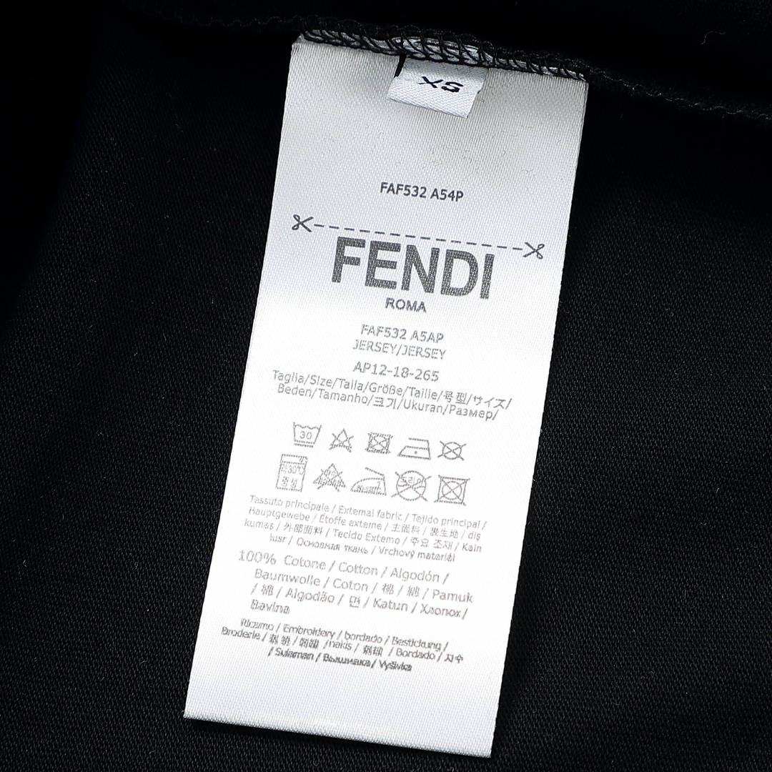 【2026】【FENDI 公式旗艦店】フェンディ   Tシャツ ご好評に付き再入荷！-BRAND OFF