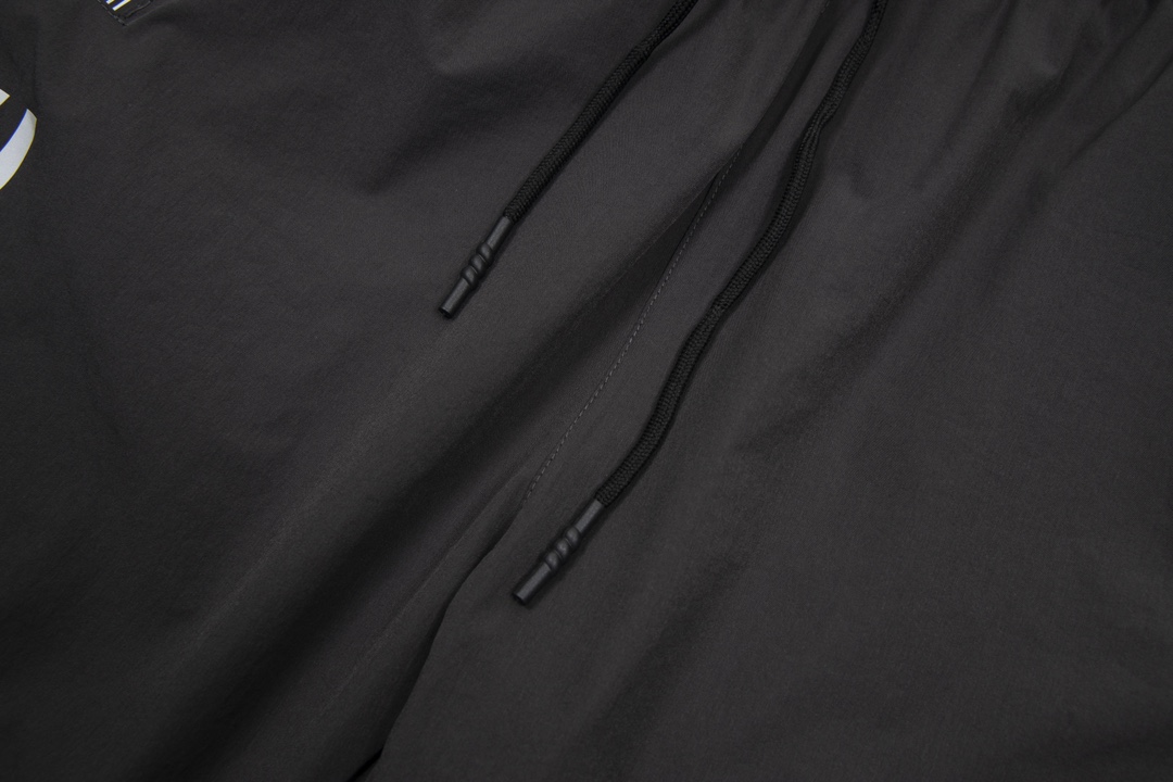 【BALENCIAGA  公式旗艦店】バレンシアガ   ショートパンツ  ご好評に付き再入荷！-BRAND OFF