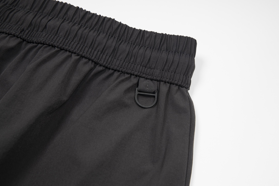 【BALENCIAGA  公式旗艦店】バレンシアガ   ショートパンツ  ご好評に付き再入荷！-BRAND OFF