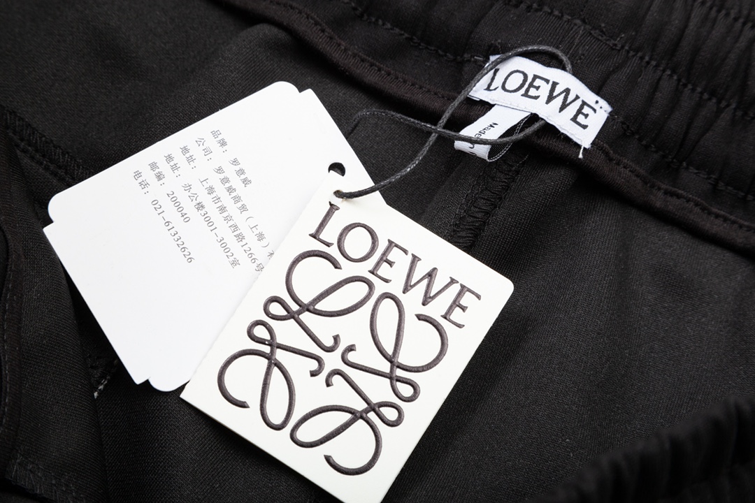 【2026】【LOEWE 公式旗艦店】ロエベ  ショートパンツ  ご好評に付き再入荷！24629-BRAND OFF