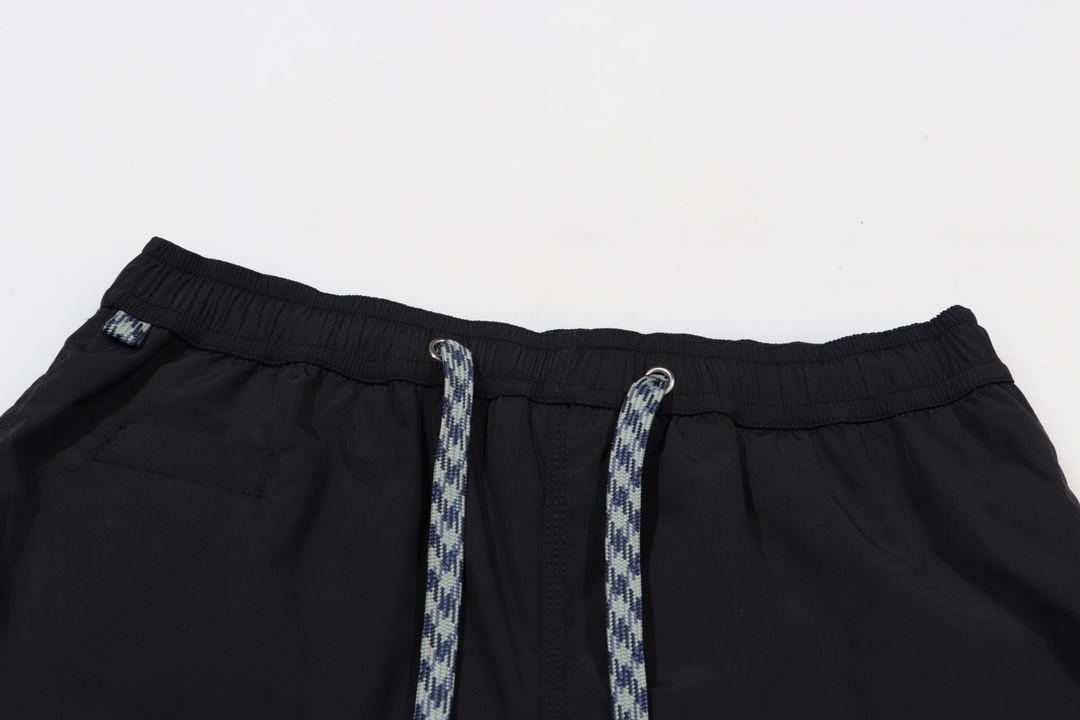 【BURBERRY  公式旗艦店】バーバリー ショートパンツご好評に付き再入荷！-BRAND OFF
