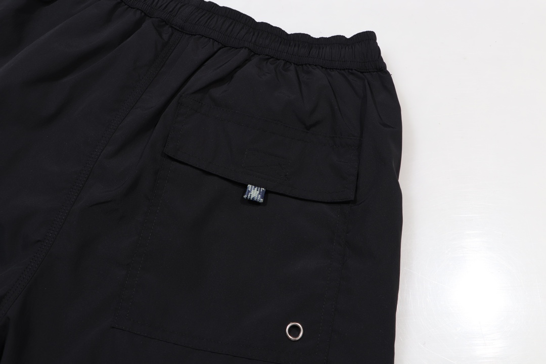 【BURBERRY  公式旗艦店】バーバリー ショートパンツご好評に付き再入荷！-BRAND OFF