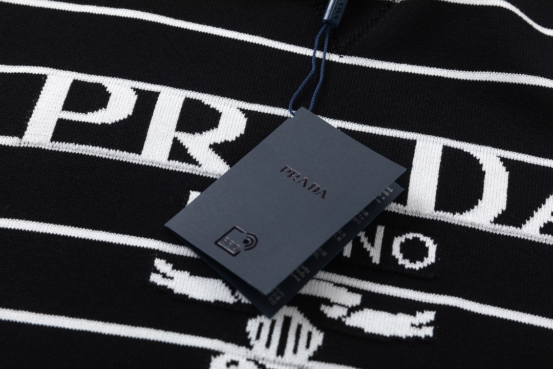 【2026】【PRADA  公式旗艦店】プラダ  Tシャツ ご好評に付き再入荷！-BRAND OFF