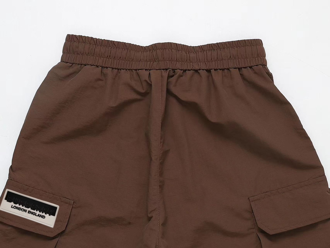 【BURBERRY  公式旗艦店】バーバリー ショートパンツご好評に付き再入荷！-BRAND OFF