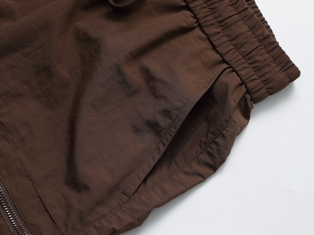 【BURBERRY  公式旗艦店】バーバリー ショートパンツご好評に付き再入荷！-BRAND OFF