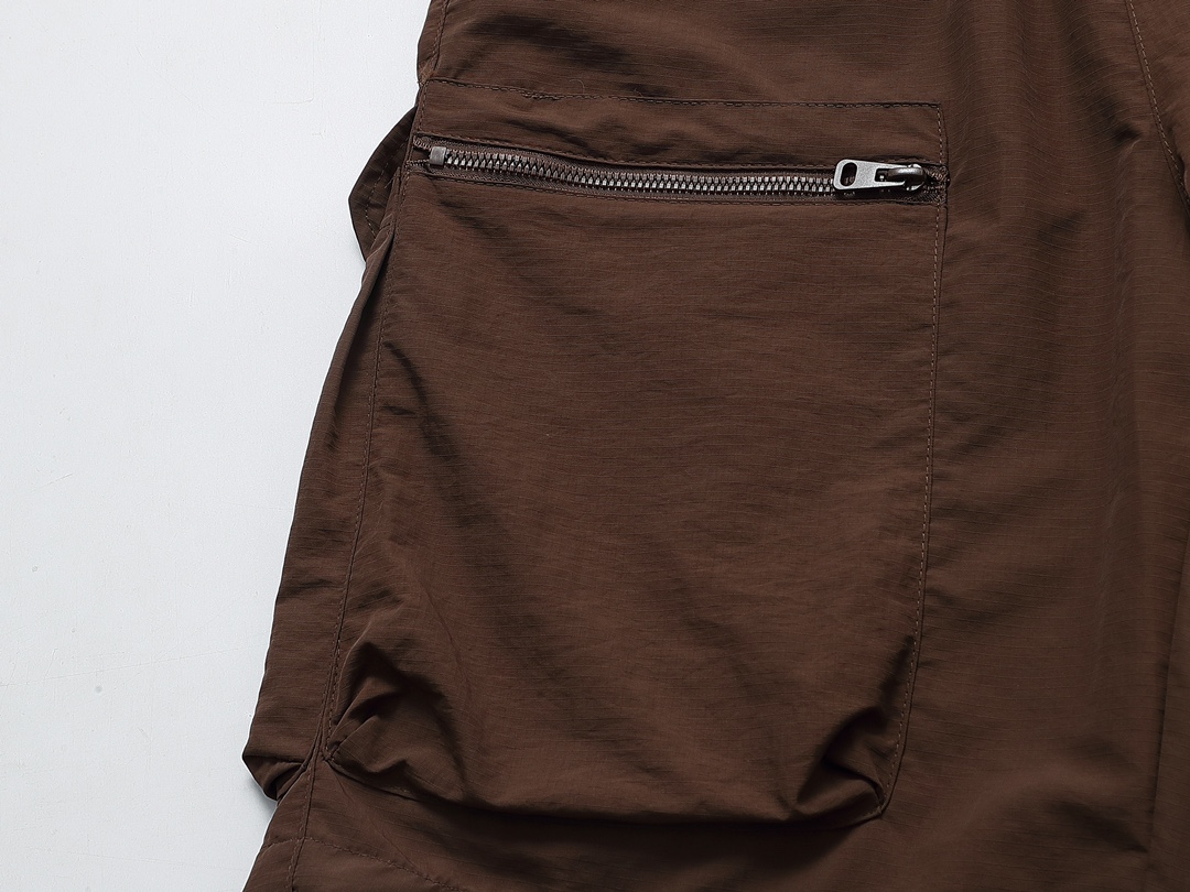 【BURBERRY  公式旗艦店】バーバリー ショートパンツご好評に付き再入荷！-BRAND OFF