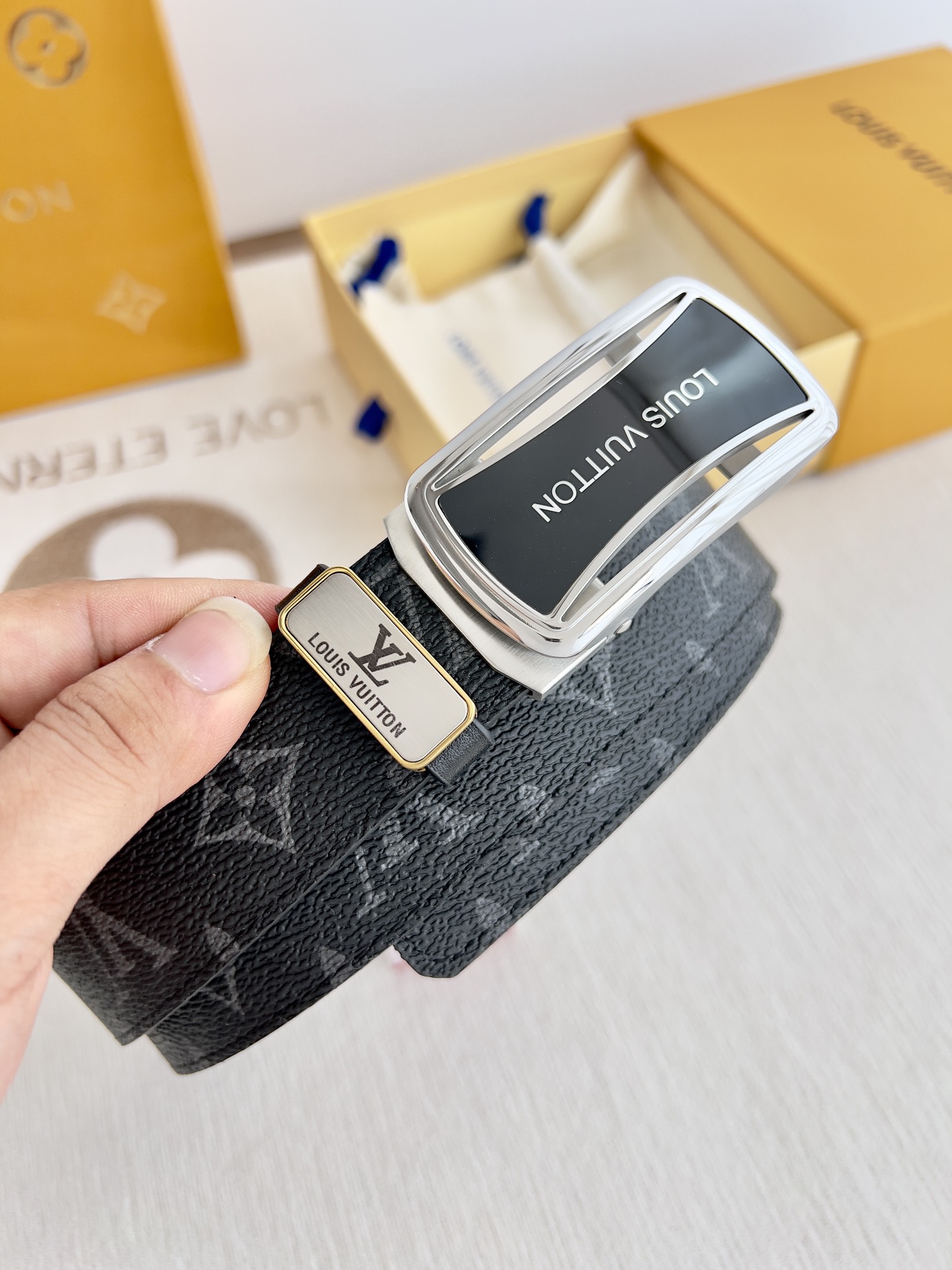 【LOUIS VUITTON】(ルイヴィトン) 3.5cmベルト メンズ-BRAND OFF