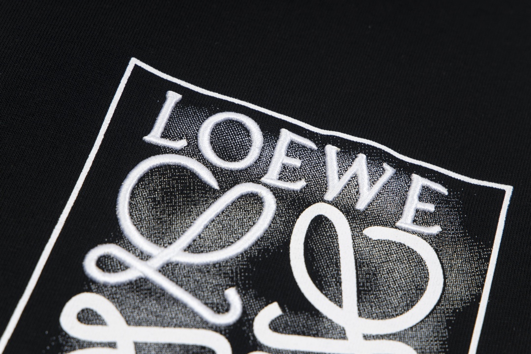 【2026】【LOEWE  公式旗艦店】ロエベ   Tシャツ ご好評に付き再入荷 24613-BRAND OFF