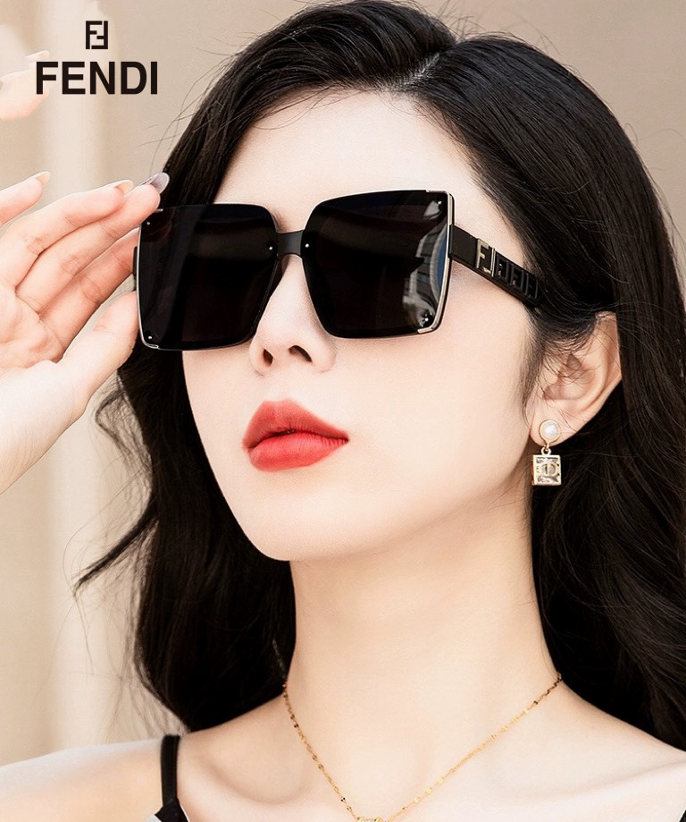 FENDI(フェンディ) サングラス-BRAND OFF