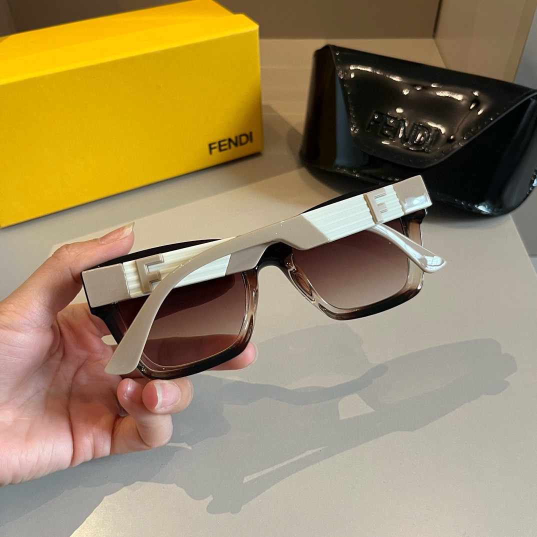 FENDI(フェンディ) サングラス-BRAND OFF