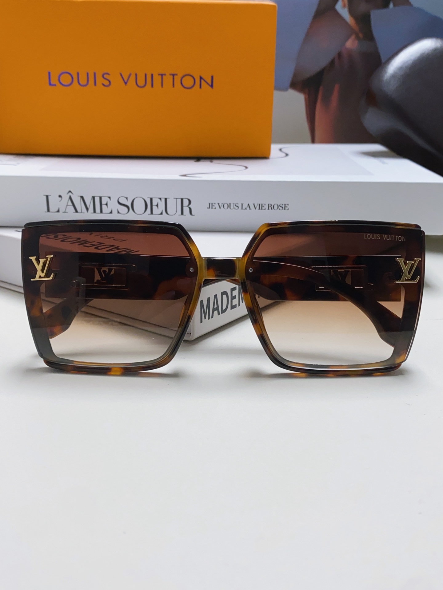 LOUIS VUITTON(ルイヴィトン) サングラス-BRAND OFF