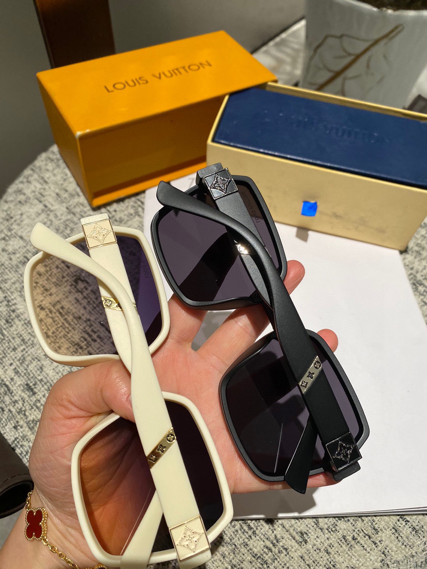 LOUIS VUITTON(ルイヴィトン) サングラス-BRAND OFF