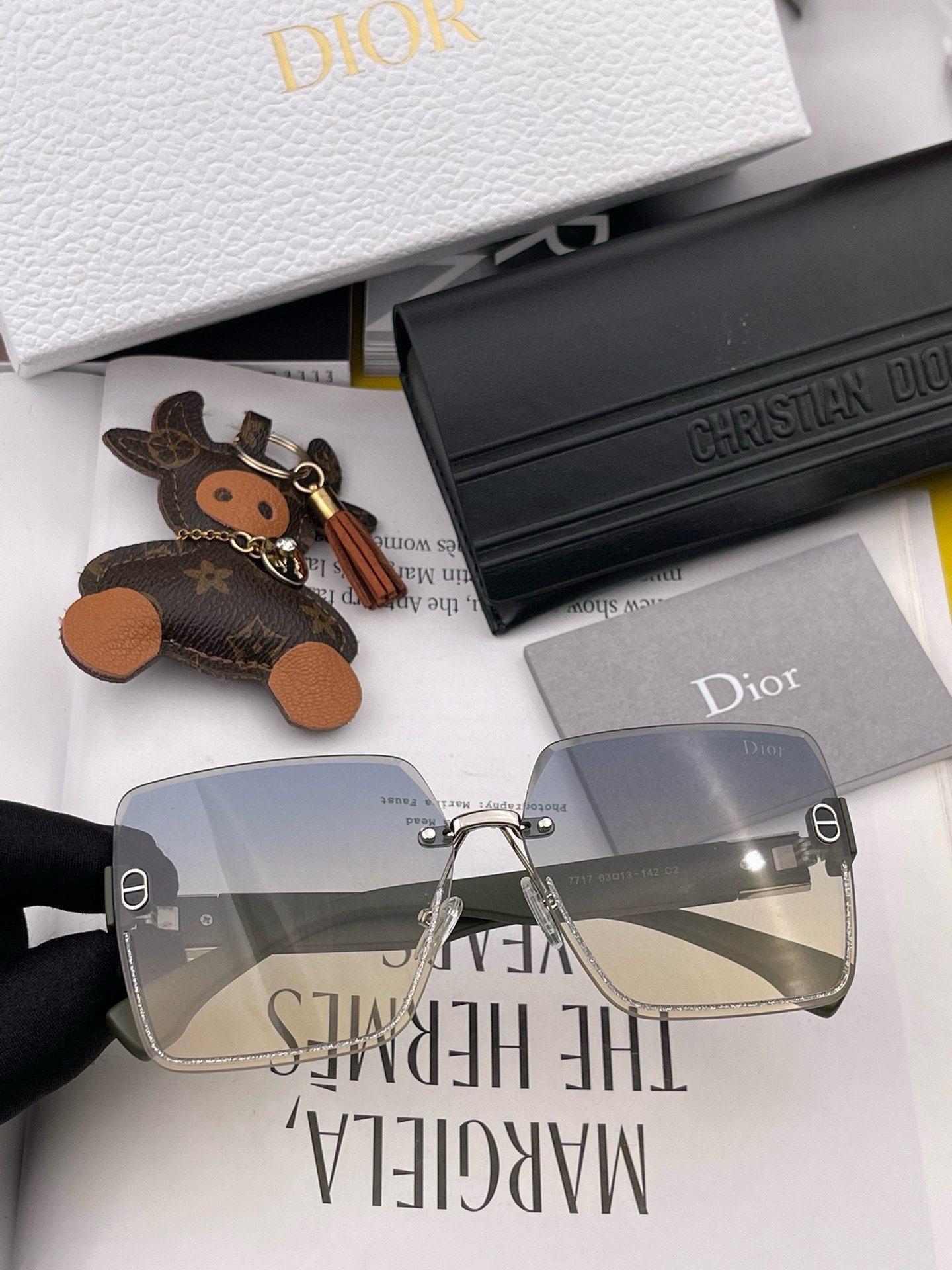DIOR(  ディオール ) サングラス 24705-BRAND OFF