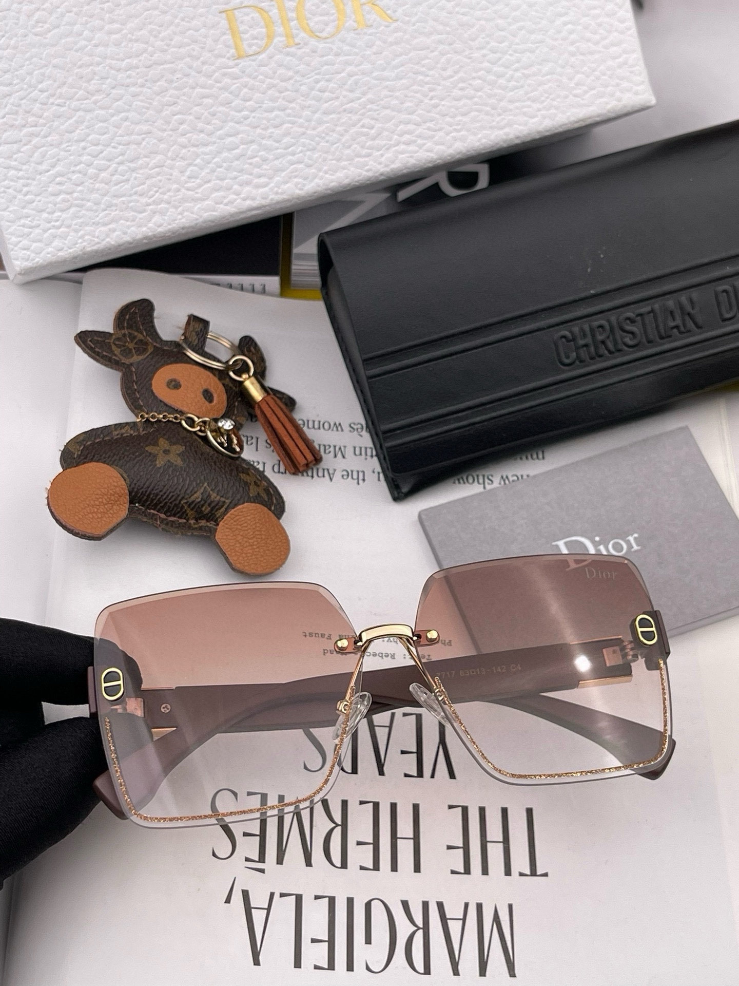 DIOR(  ディオール ) サングラス 24705-BRAND OFF