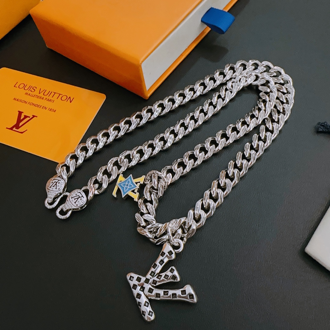 【LOUIS VUITTON】ネックレス、新しいネックレス万能シンプルファッションオーナメント  2472-BRAND OFF