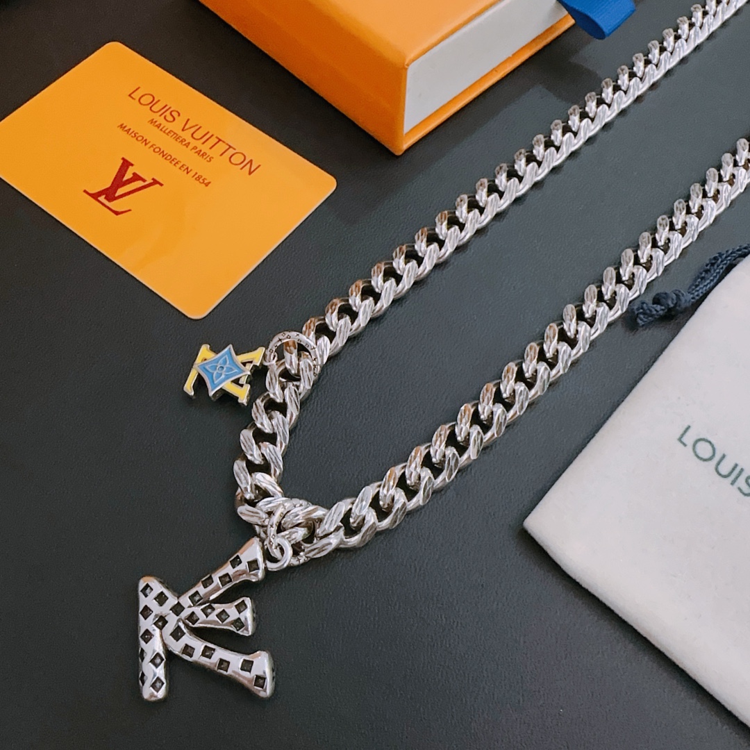 【LOUIS VUITTON】ネックレス、新しいネックレス万能シンプルファッションオーナメント  2472-BRAND OFF