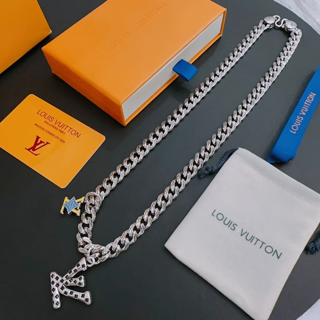 【LOUIS VUITTON】ネックレス、新しいネックレス万能シンプルファッションオーナメント  2472-BRAND OFF