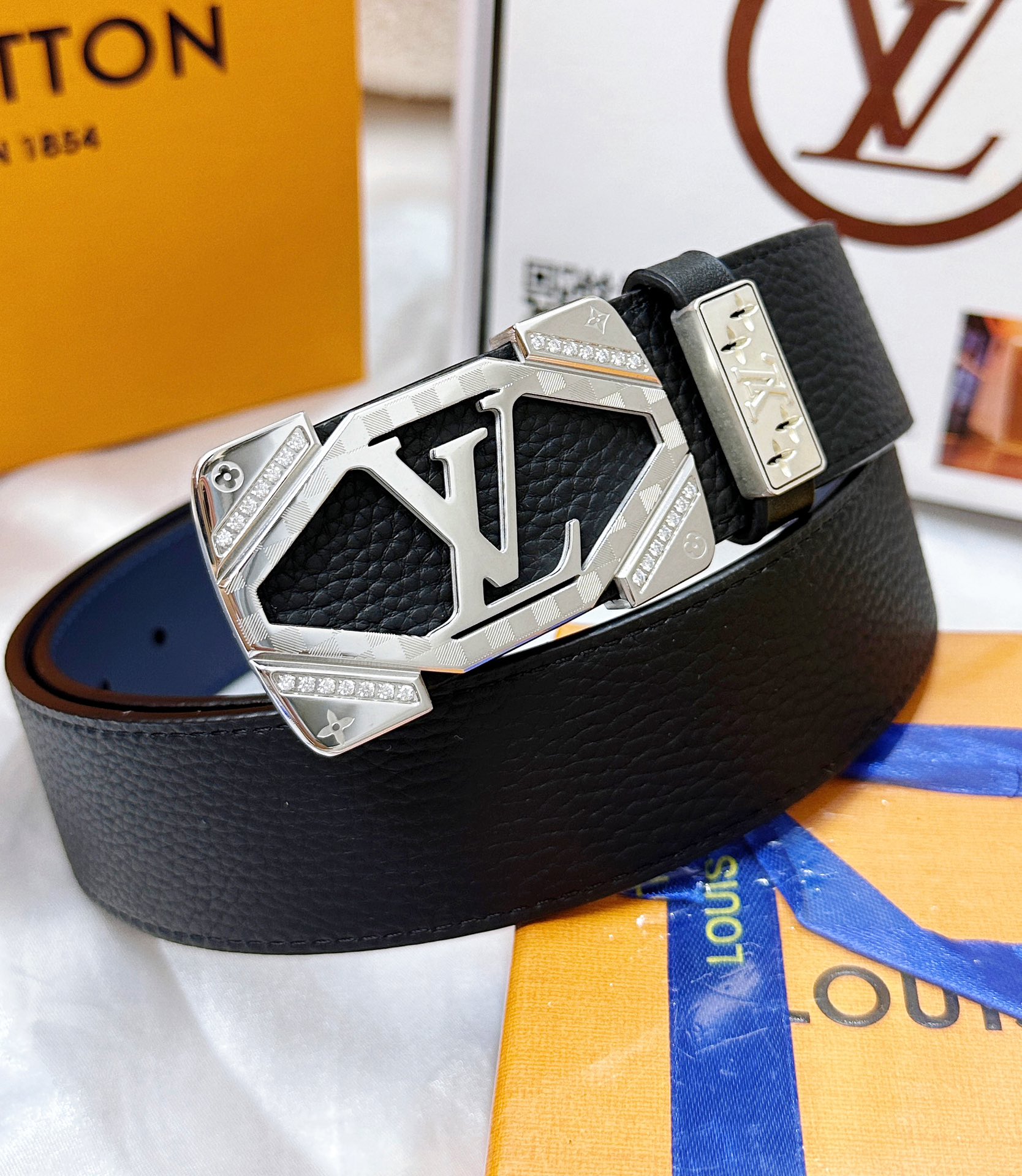 【LOUIS VUITTON】(ルイヴィトン) 3.8cmベルト メンズ  24706-BRAND OFF