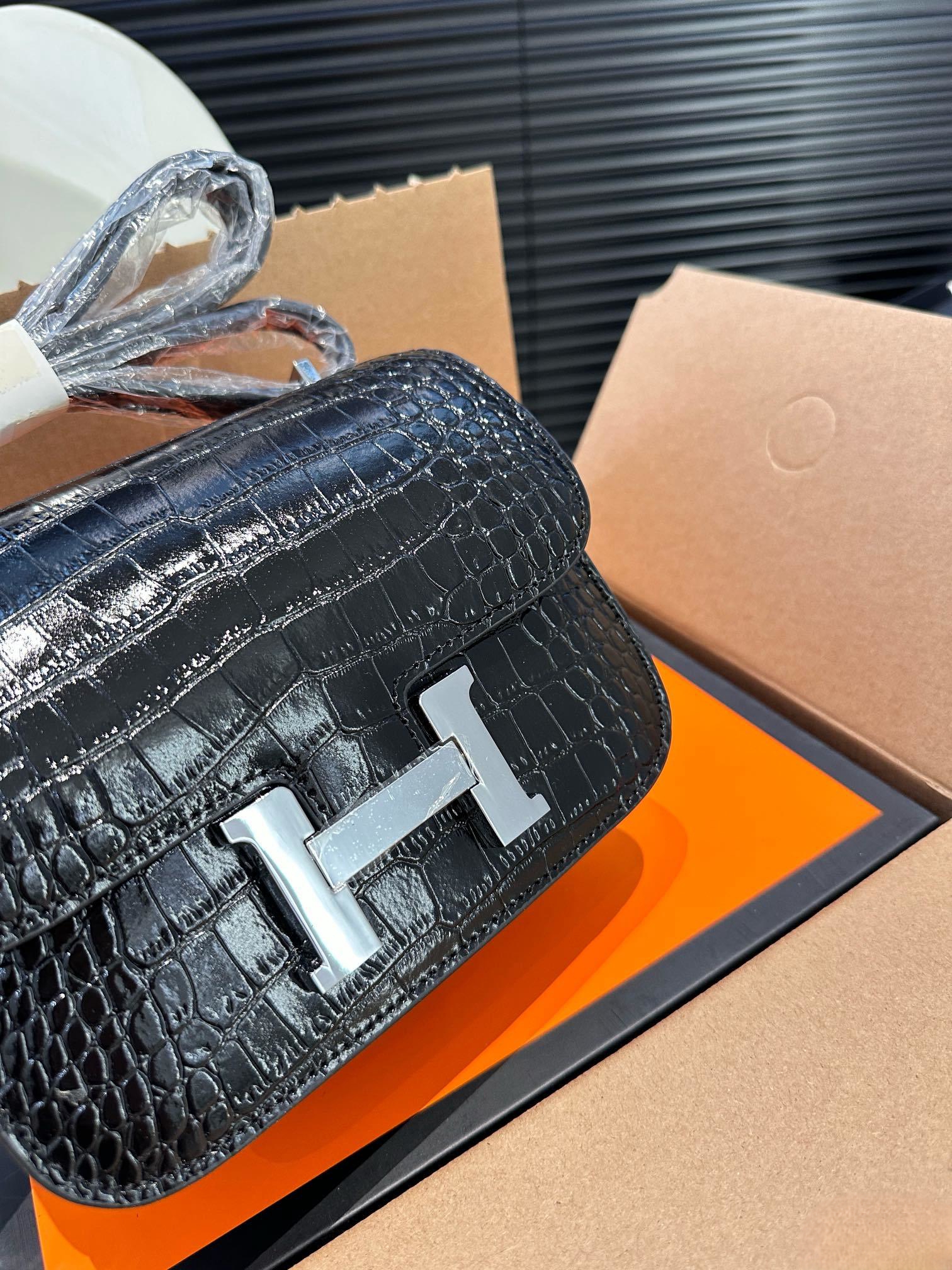 【Hermès 公式旗艦店】エルメス 斜めがけバッグ 当日出荷 好評に付き再入荷！19*14CM-BRAND OFF
