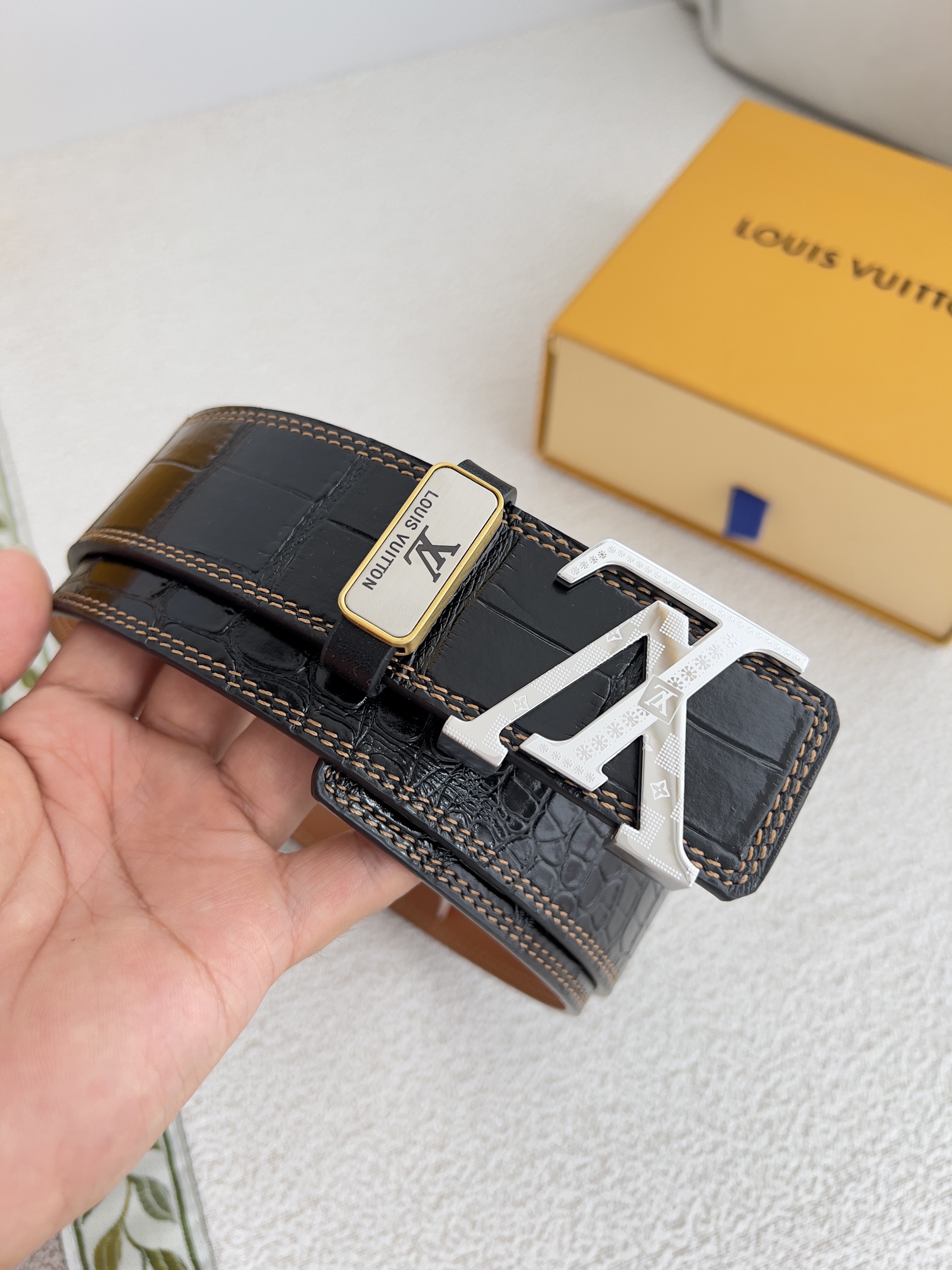 【LOUIS VUITTON】(ルイヴィトン) 3.8cmベルト メンズ  24706-BRAND OFF