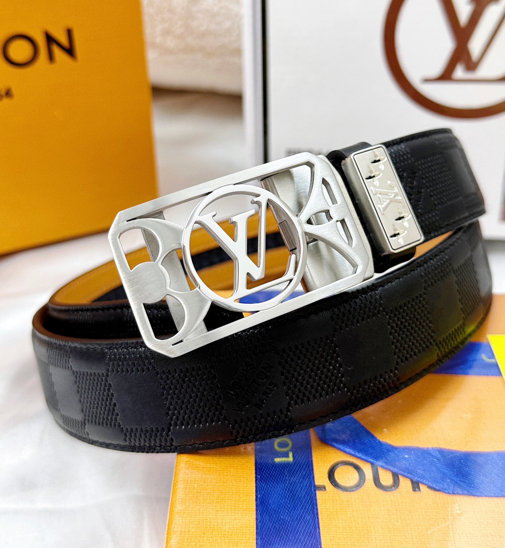 【LOUIS VUITTON】(ルイヴィトン) 3.8cmベルト メンズ  24706-BRAND OFF