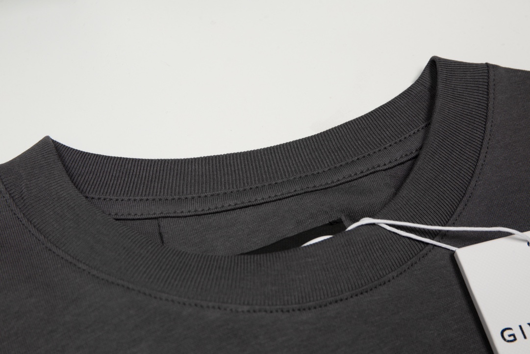 【2026】【GIVENCHY  公式旗艦店】ジバンシー  Tシャツご好評に付き再入荷 240803-BRAND OFF
