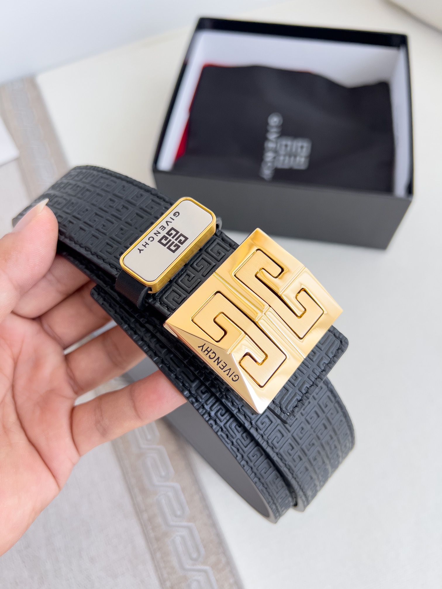 【GIVENCHY】(ジバンシー) 3.5cmベルト メンズ 240903-BRAND OFF