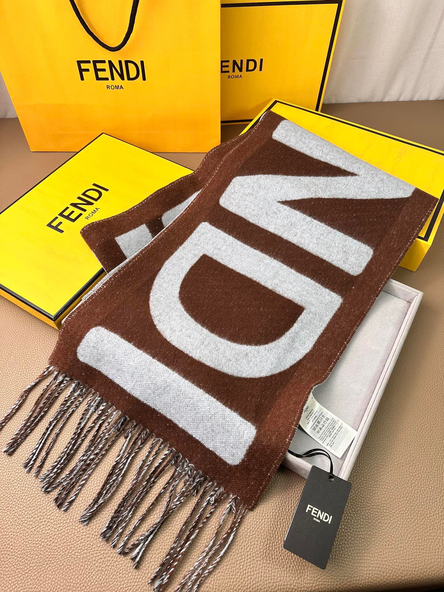 【FENDI  フェンディ】スカーフ30*180CM   241109-BRAND OFF