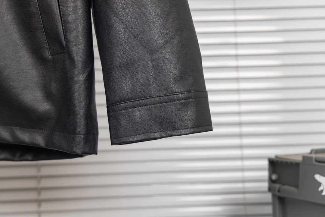 【PRADA旗艦店】プラダ ジャケット ご好評に付き再入荷！-BRAND OFF