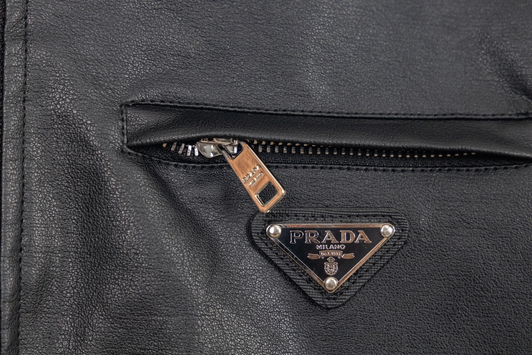【PRADA旗艦店】プラダ ジャケット ご好評に付き再入荷！-BRAND OFF