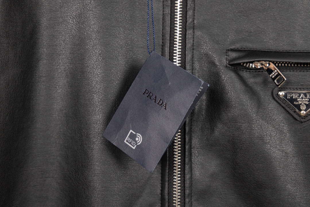 【PRADA旗艦店】プラダ ジャケット ご好評に付き再入荷！-BRAND OFF