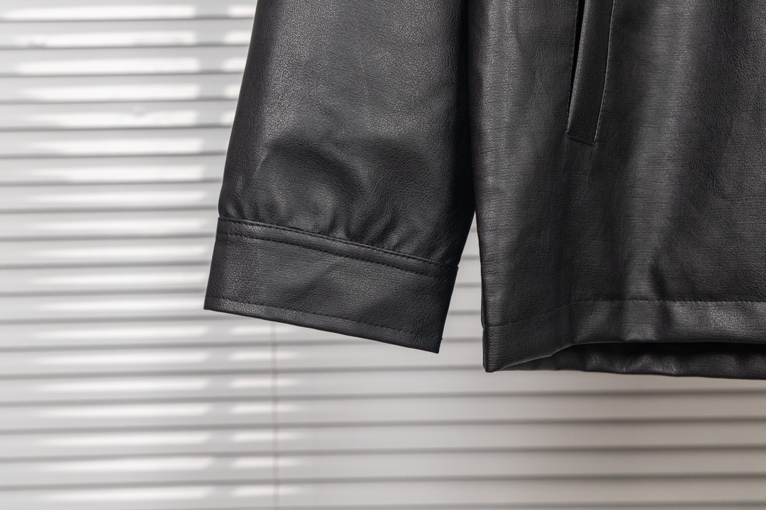 【PRADA旗艦店】プラダ ジャケット ご好評に付き再入荷！-BRAND OFF