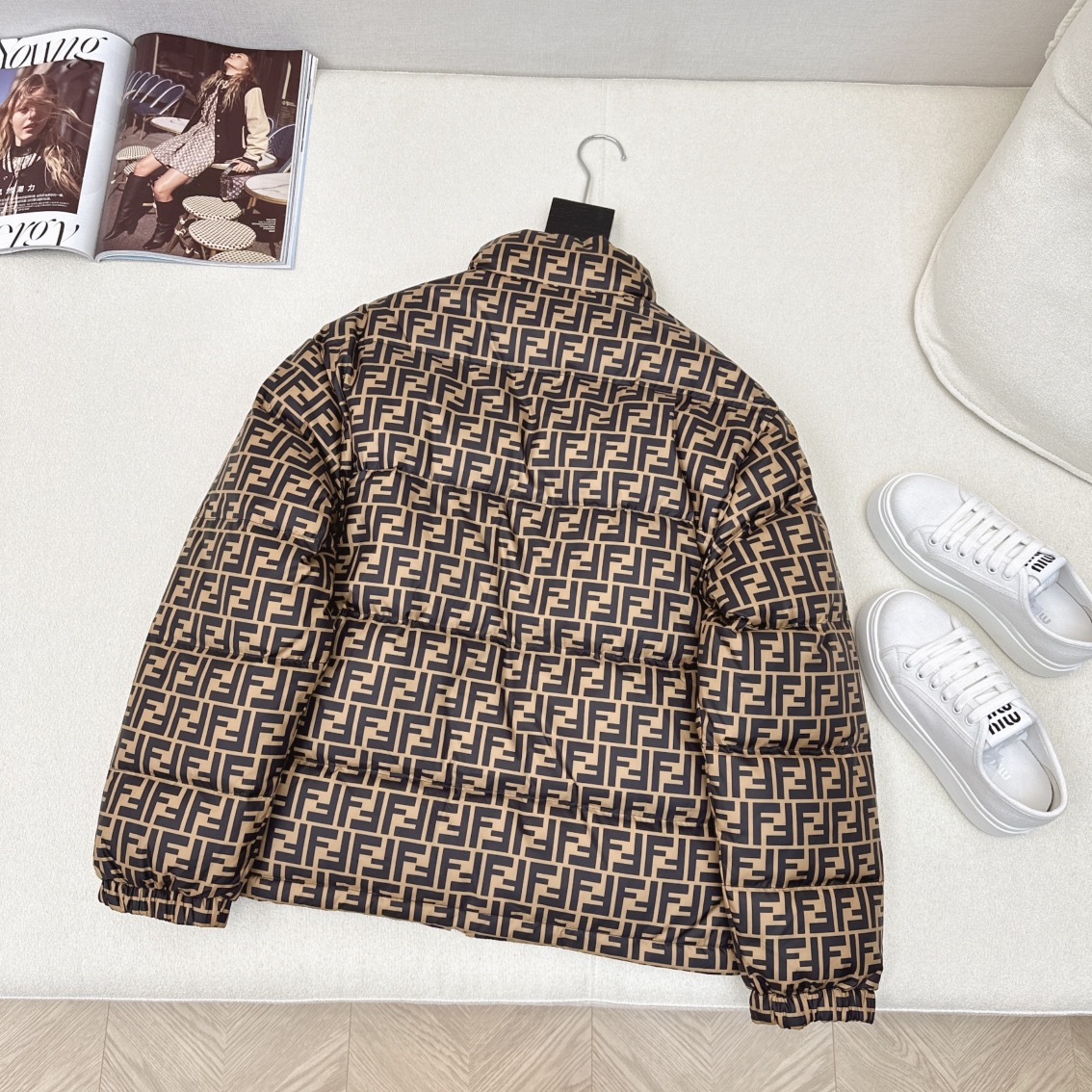 FENDI（フェンディ） 両面着可能ダウンジャケット ご好評に付き再入荷！-BRAND OFF