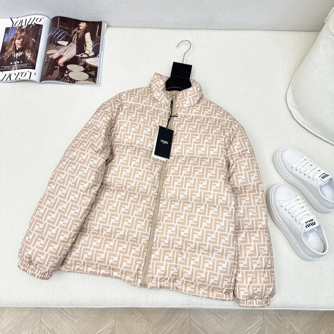 FENDI（フェンディ） 両面着可能ダウンジャケット ご好評に付き再入荷！-BRAND OFF