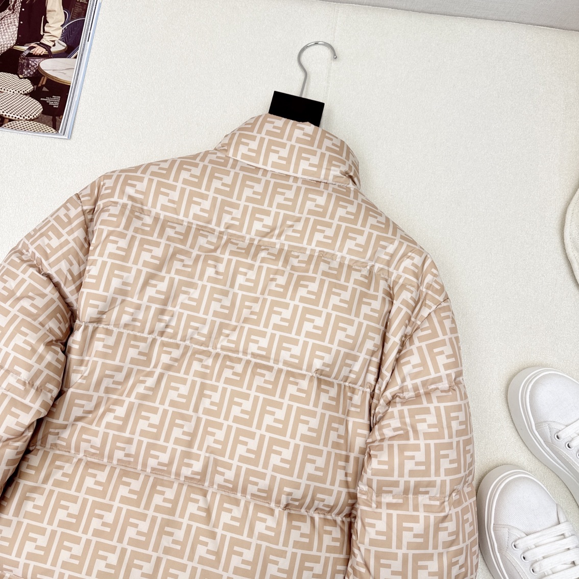 FENDI（フェンディ） 両面着可能ダウンジャケット ご好評に付き再入荷！-BRAND OFF