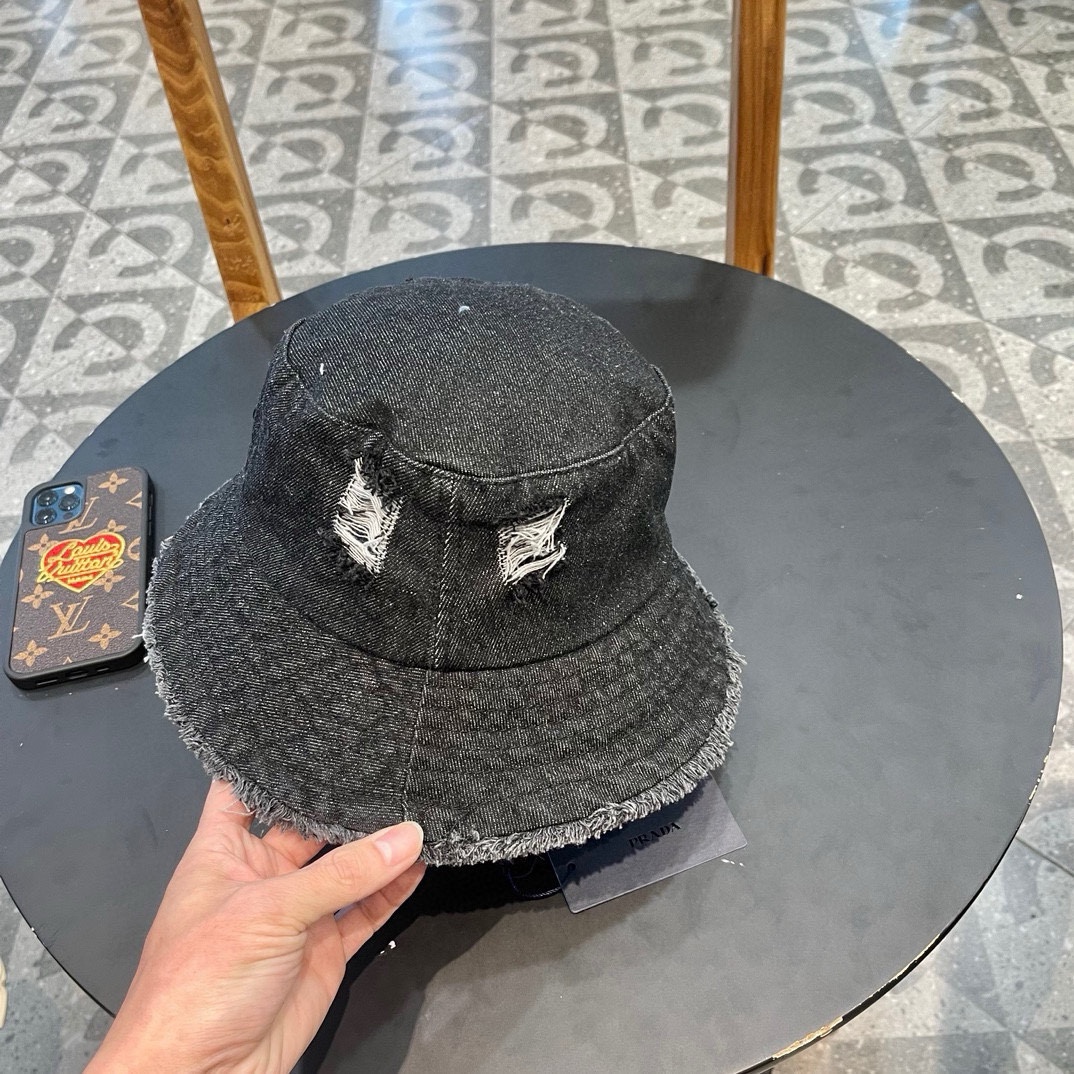 PRADA (プラダ)フィッシャーマンズハット 240904-BRAND OFF