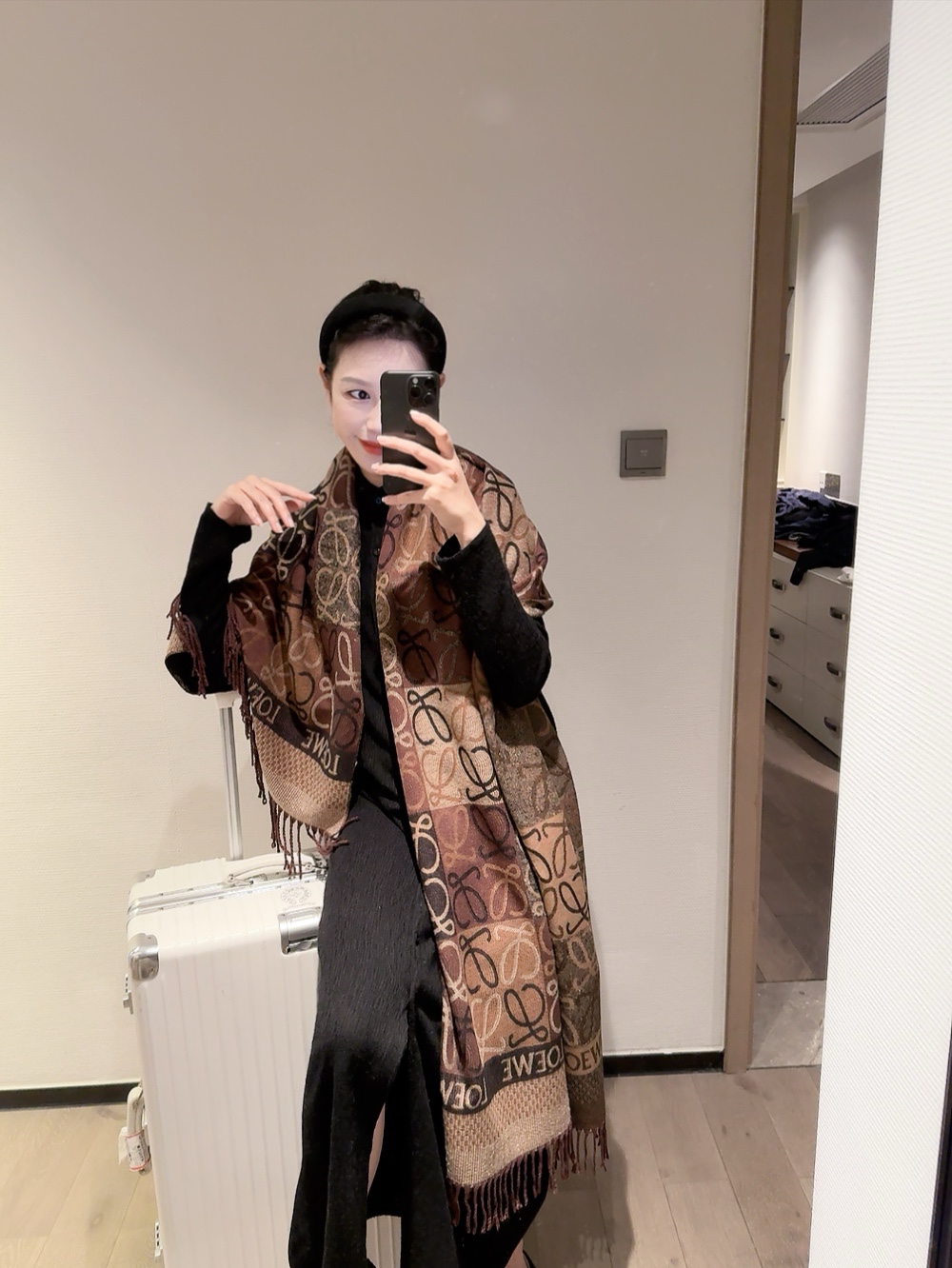【LOEWE ロエベ】スカーフ 65*180CM   241109-BRAND OFF