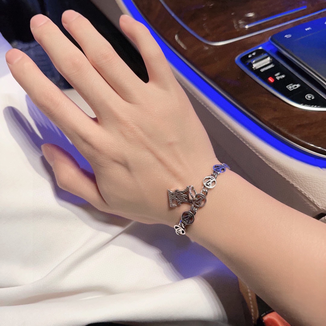 【2026】LV【LOUIS VUITTON】ブレスレット、ファッションシンプルなスタイル   241015-BRAND OFF